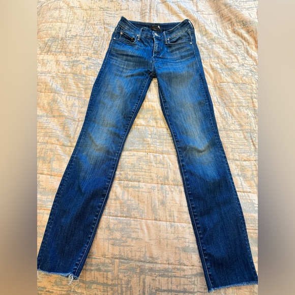 Mother Looker - Picture 1 of 2